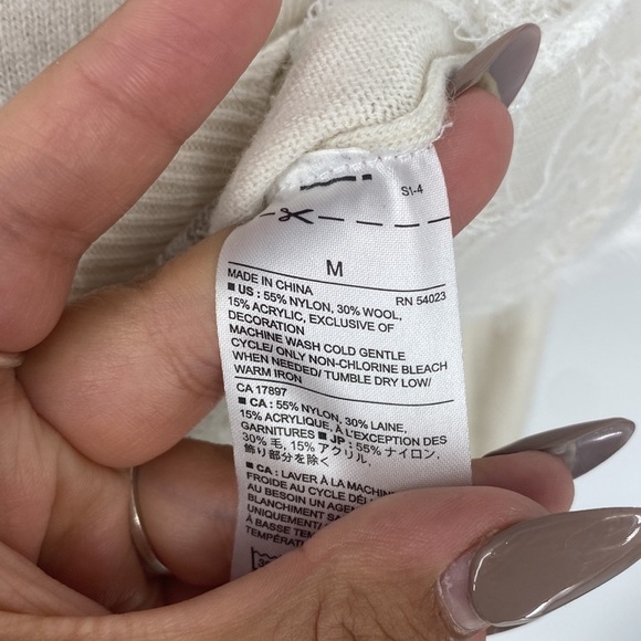 Banana Republic Factory Pullover Round Neck Long Sleeve Lace Trim Sweater - Picture 7 of 12